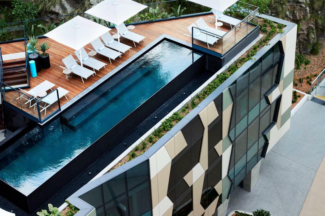 Crystalbrook Vincent Hotel Brisbane Ngoại thất bức ảnh The hotel's rooftop pool